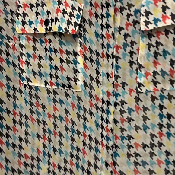 Liz Claiborne colorful thin almost sheer blouse with geometric design. Petite M - Picture 2 of 4
